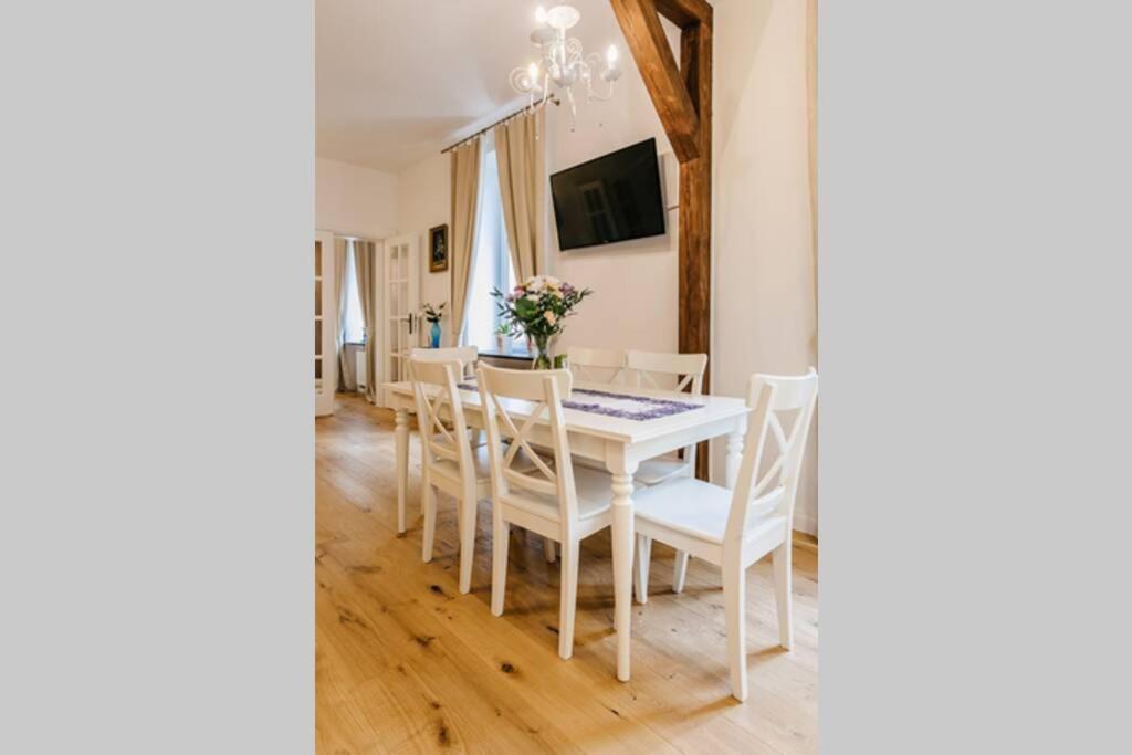 Old Town Apartment Delux Krakow Ngoại thất bức ảnh